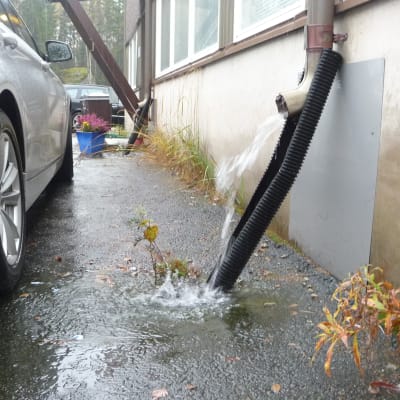 Vattnet störstar ur stuprören