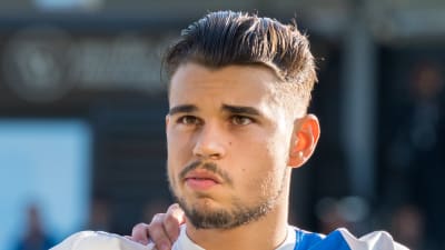 Sergei Eremenko inför en landskamp.