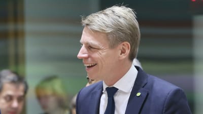 Porträttbild på Sveriges finansmarknadsminister Per Bolund (MP).