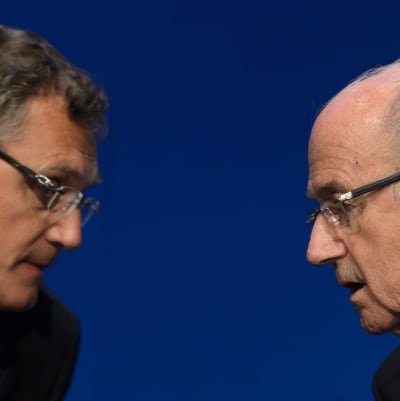 Fifas generalsekreterare Jérôme Valcke (till vänster) och ordförande Sepp Blatter.