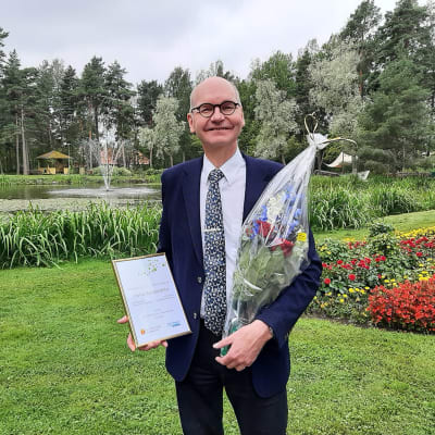Vasa stads ledande överläkare Heikki Kaukoranta valdes till årets österbottning 2021.