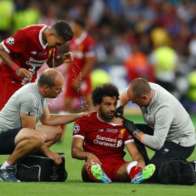 Mohamed Salah skadades i Champions League-finalen.