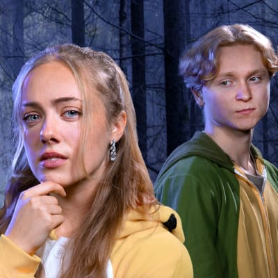Seriöst säsong 2 huvudbild, två flickor och två pojkar kollar mot en, flickan i mitten har en oroad blick. Alla är ikädda djurdräkter. De är i skogen under natten. Det är sommar. Det är en mystik i bilden.