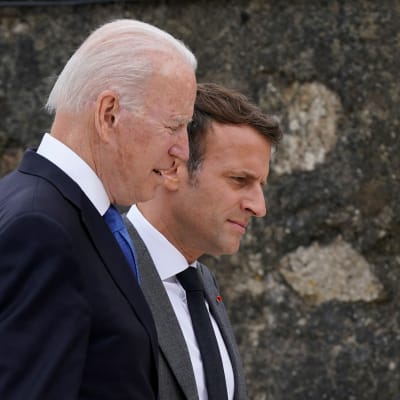 Joe Biden och Emmanuel Macron 11.6.2021 