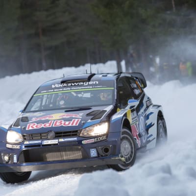 Sebastien Ogier jagar seger i det svenska VM-rallyt.