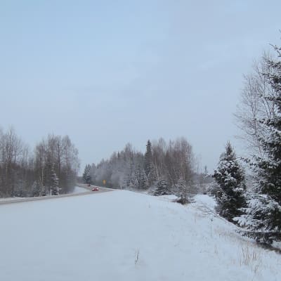 Liikenneonnettomuus tapahtui valtatiellä 25 Lohjan Braskintien ja Ravitien välisellä tieosuudella.