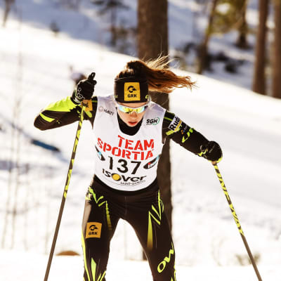 Laura Mononen, FM våren 2017.