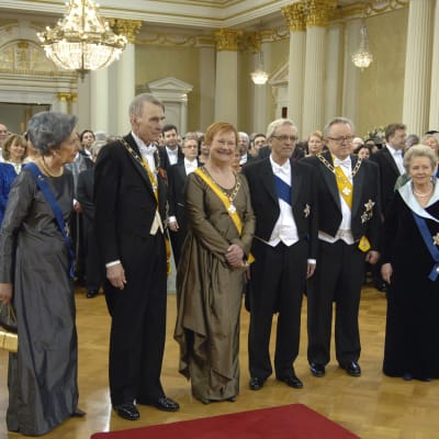 Kolme presidenttiparia Linnan juhlissa 2010