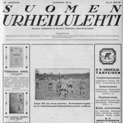Åbo IFK gör sitt andra mål i finalen i FM i fotboll mot HJK 21.10.1917. K. Söderlund hoppar högst efter en hörna och nickar in 2-1. HJK vann slutligen matchen med 2-4.