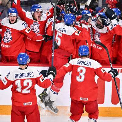Tjeckien firar seger i junior-VM.