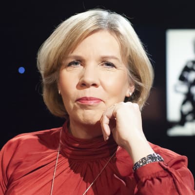Anna-Maja Henriksson besöker samtalsprogrammet Daniel Olin. 
