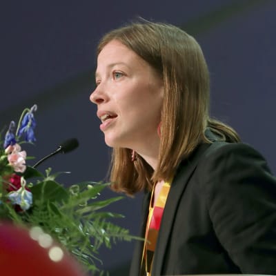 Li Andersson talar under Vänsterförbundets partikongress i Björneborg den 10 juni 2022.