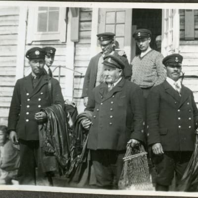 Kemin Ajoksen luotseja 1930-luvulla. Kuva kirjasta Perämeri – 500 vuotta meritietä pohjoiseen.
