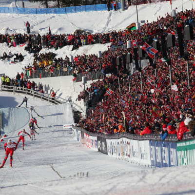 Holmenkollens skidtävlingar lockar varje år storpublik i Oslo, så också i år.