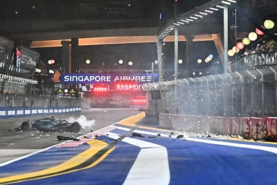 Lance Stroll kraschar i Singapore.