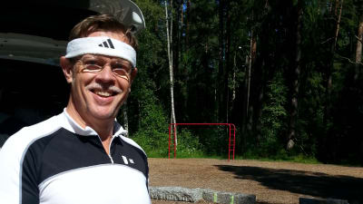 Stig Andersson, en av de fyra deltagarna i Svenska Yles serie Mitt triathlon