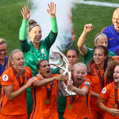 Hollanti juhli jalkapallon EM-kultaa vuonna 2017. 