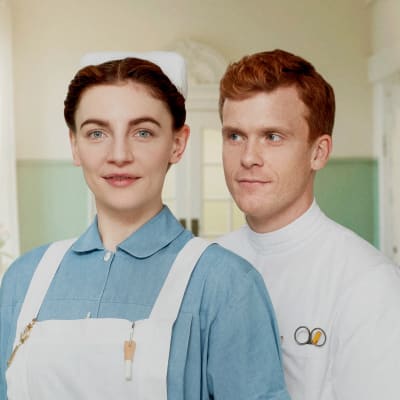 Anna (Molly Egelind) ja Erik (Morten Hee Andersen) sarjassa Sairaanhoito-opisto