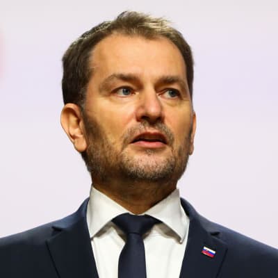 Slovakiens hårt kritiserade premiärminister  Igor Matovič vägrar att avgå om inte andra partiledare i regeringen gör det samma.