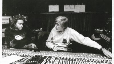Dan Tigerstedt och Tom Dowd bakom SSL mixerbordet i Takomo-studion