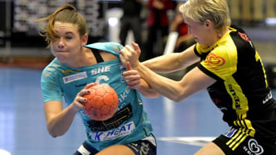 Höörs Mikaela Mässing försöker sig på ett genombrott i den svenska handbollsligan.