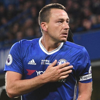John Terry firar sitt mål med tårar i ögonen.