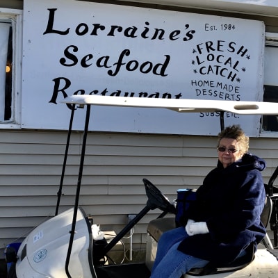 Lorraine Marshall har drivit havsmatsrestaurang i 33 år.