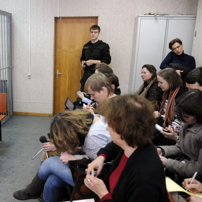 Svarandes bås är tomt i rättegång mot Magnitskij i mars 2013