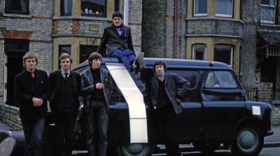 Pink Floyd i Cambridge 1965. Syd Barret på biltaket.