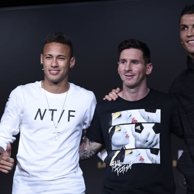 Neymar, Messi ja Ronaldo Kultainen pallo -gaalassa