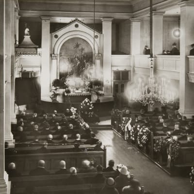 Eino Leinos begravning i Gamla kyrkan i Helsingfors