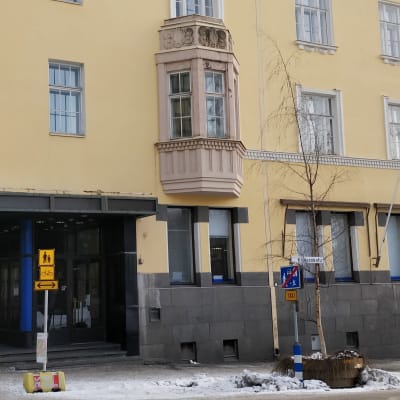 Nordean vanhan pankkirakennus Jyväskylän keskustassa.