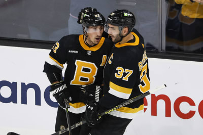 Brad Marchand och Patrice Bergeron i Boston Bruins.
