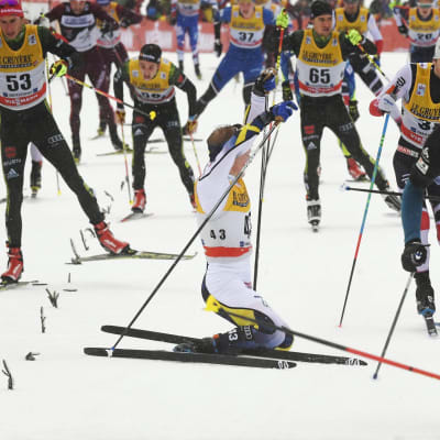 Jens Burman omkull på upploppet, Tour de Ski 2018.