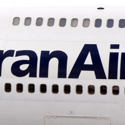 Iran Air-logo på ett iranskt passagerarplan