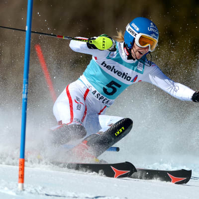 Marlies Schild deltar inte i torsdagens slalomtävling i Åre