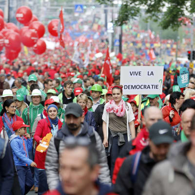 60 000 demonstrerade mot regeringen i Bryssel.