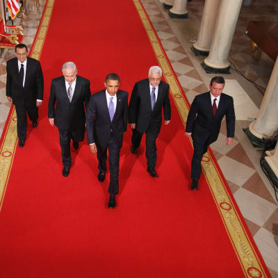 Mellanösternparterna med Barack Obama i mitten