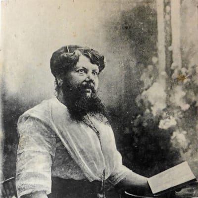 Madame Delait dans son salon. Imprimeries Reunies de Nancy, 1920. Postkarte, Karton, Fotodruck