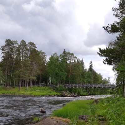 Vaattunkiköngäs luonto matkailu luontomatkailu ekomatkailu retkeily koski joki Raudanjoki