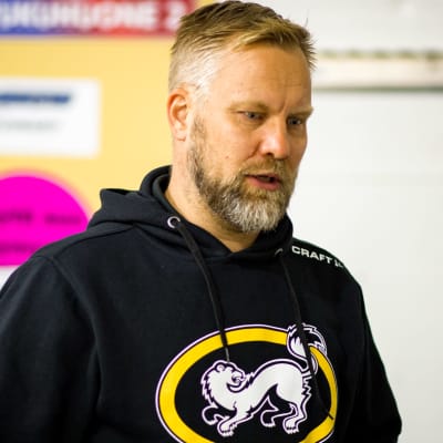 Kärpäts chefstränare Mikko Manner.