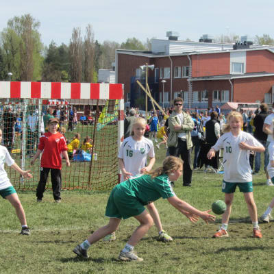 Skuru IK:s tjejer födda 2001 förlorade sin match mot Grankulla ifk på straffar.