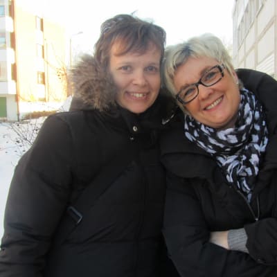 Anna-Lena Blusi och Lisbeth Bäck är engagerade i Bukklubben
