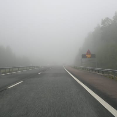 Dimma på motorvägen