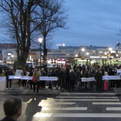 Demonstration för flyktingar i Borgå.