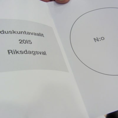 Valsedel i riksdagsvalet 2015.