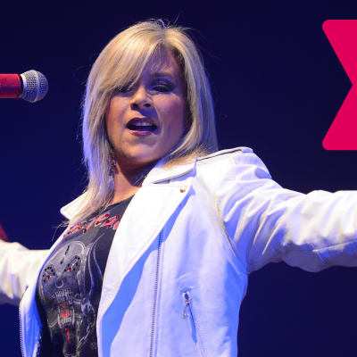 Samantha Fox.