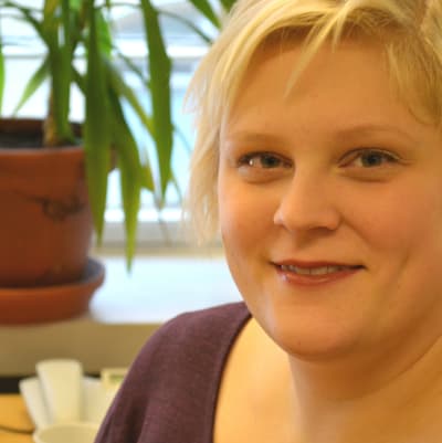 Erica Vasama är redaktör och arbetar för Svenska Yle - Radio Vega Östnyland.