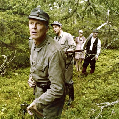 Paavo Piskonen elokuvassa Vartioitu kylä 1944 (1978).