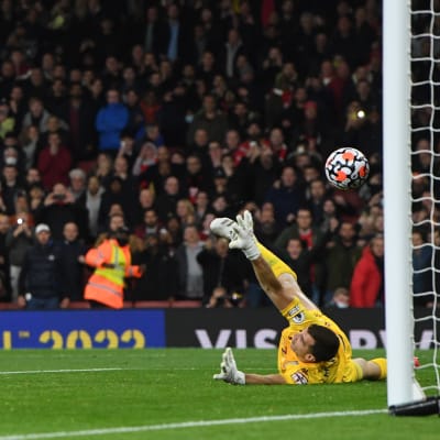 Pierre-Emerick Aubameyang teki Arsenalin toisen maalin Aston VIllaa vastaan.